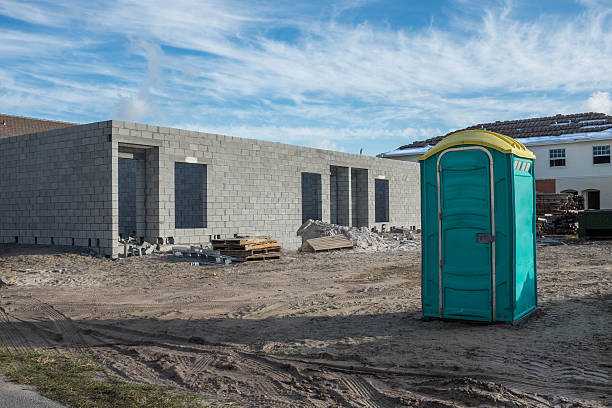 Porta potty delivery and setup in Fredonia, WI